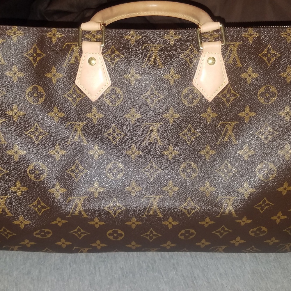 LV Speedy 40 (Authentic) - Picture 1 of 8